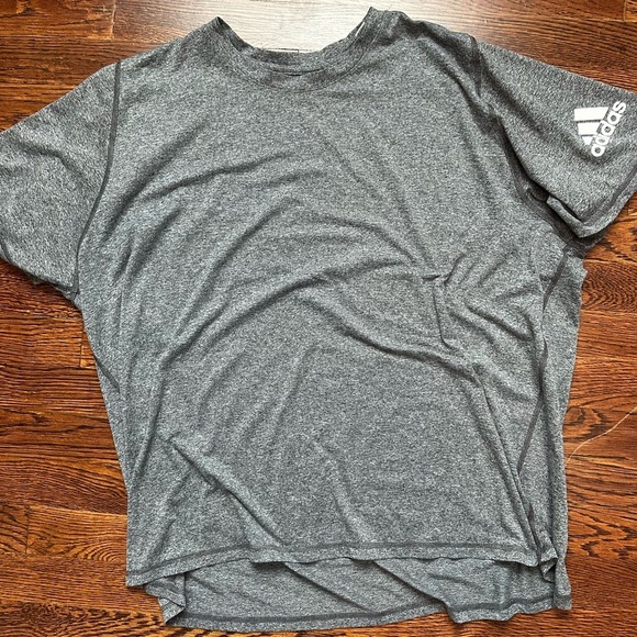 Adidas Gray Short Sleeve Tee Heathered Crew Neck - Picture 2 of 4